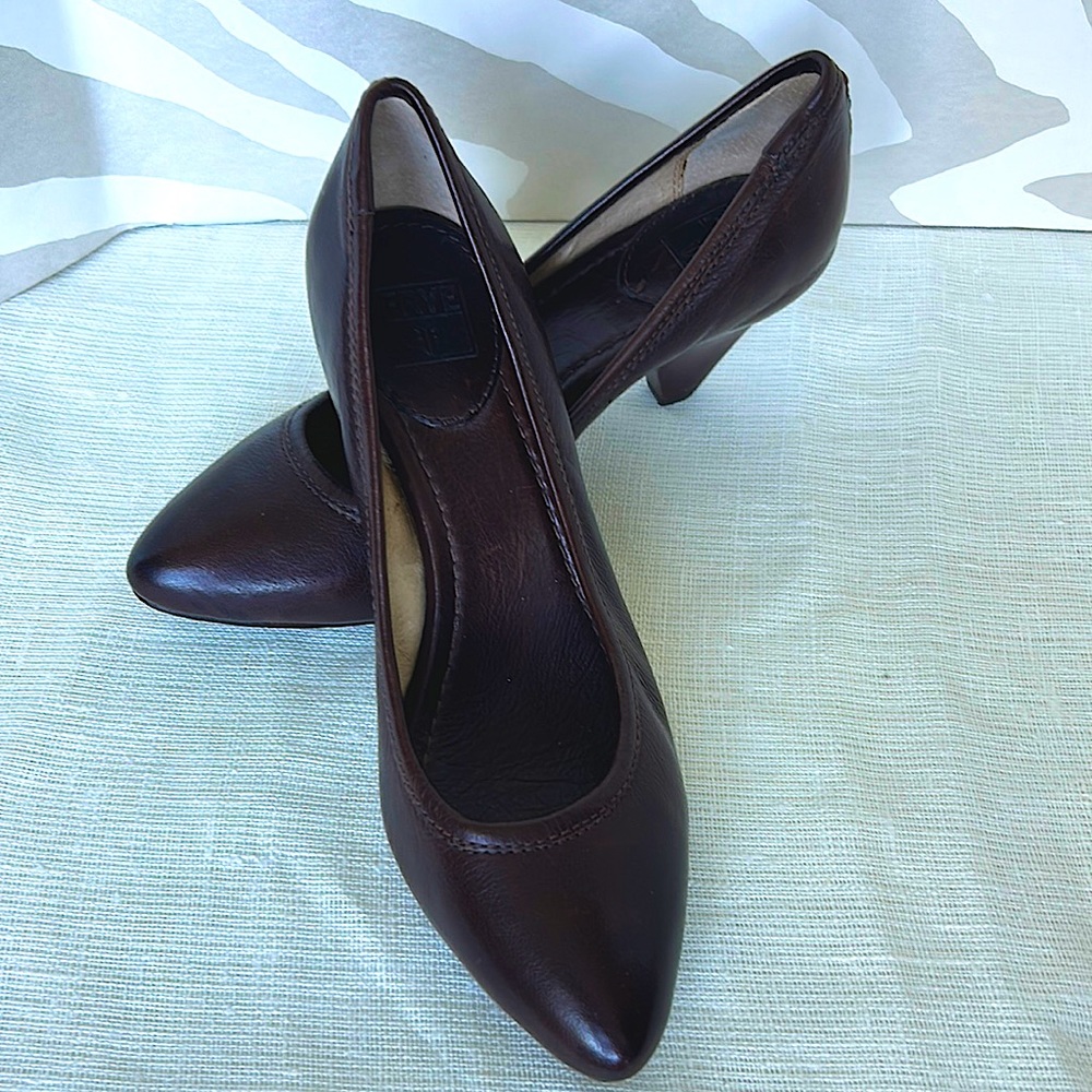 Frye Regina Brown Leather Heel, Brand New Vintage 6.5